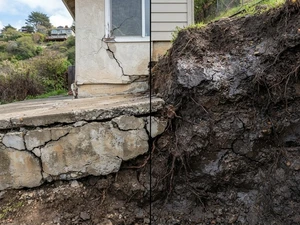 How Expansive Clay Soil in the Bay Area Damages Home Foundations