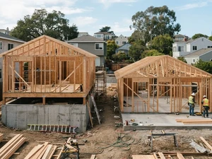 Slab-on-Grade vs. Raised Foundation for Backyard ADUs